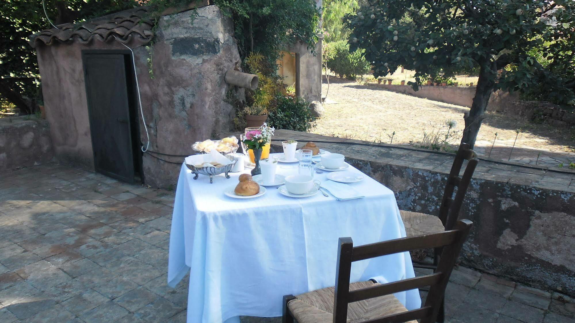 B&B Valle Allegra グラヴィーナ・ディ・カターニア エクステリア 写真